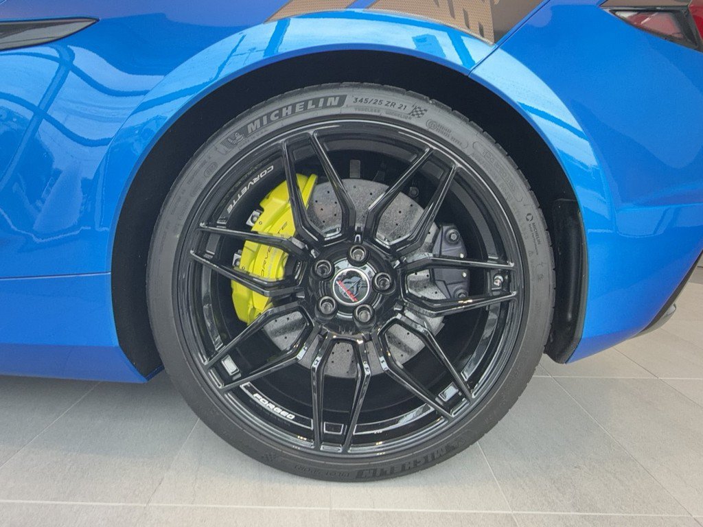 Used 2024 Chevrolet Corvette Z06 RWD image 9