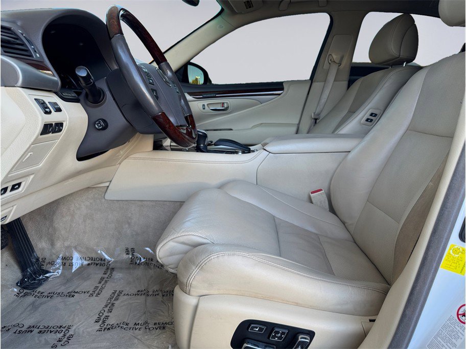 Used 2014 Lexus LS 460 w/ Comfort Package image 11