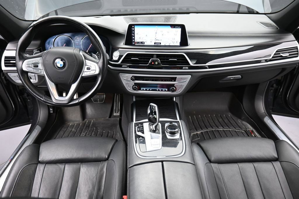 Used 2019 BMW 740i xDrive w/ Executive Package AWD/4WD image 13