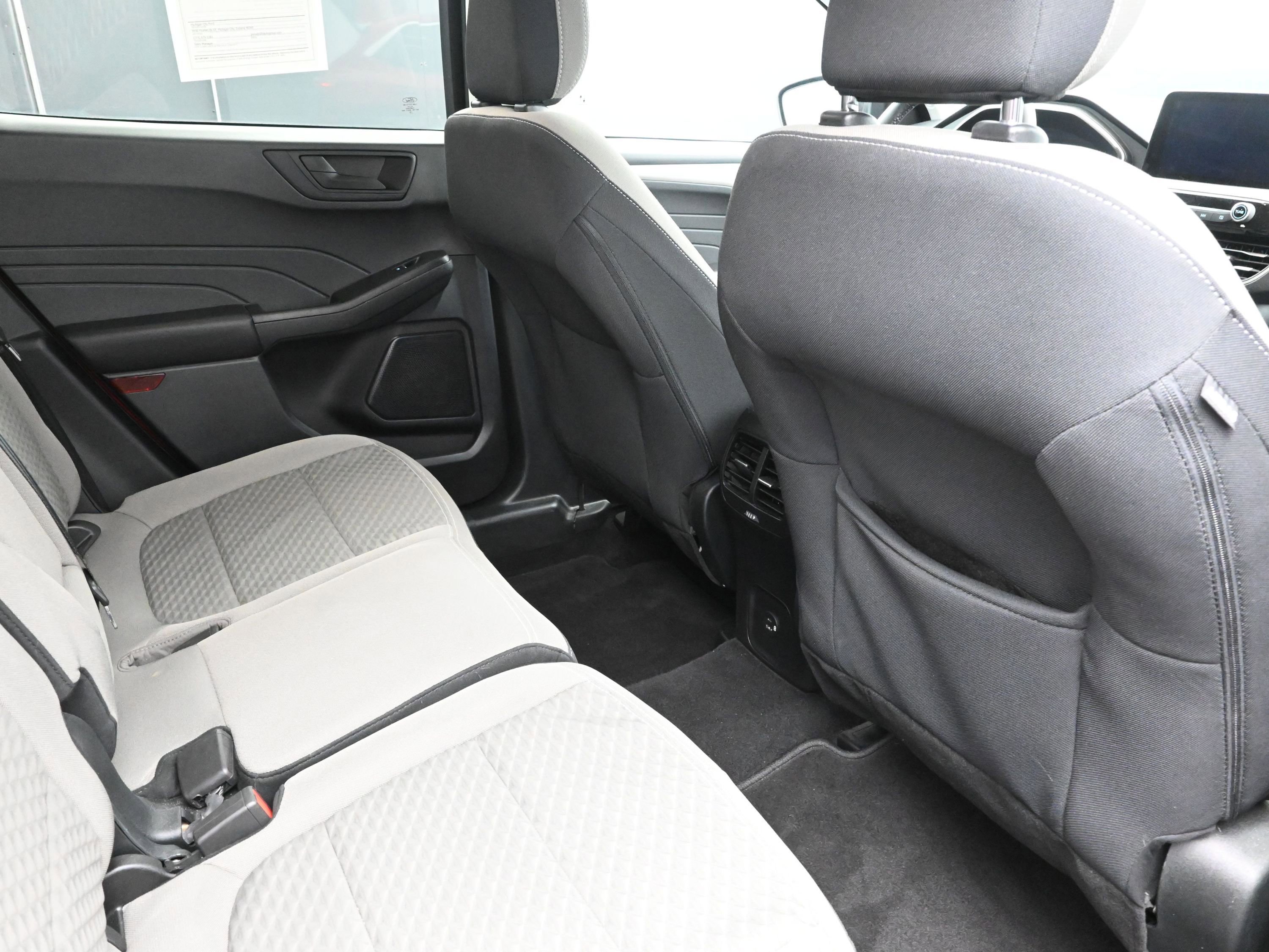 Used 2022 Ford Escape SE w/ Convenience Package image 25