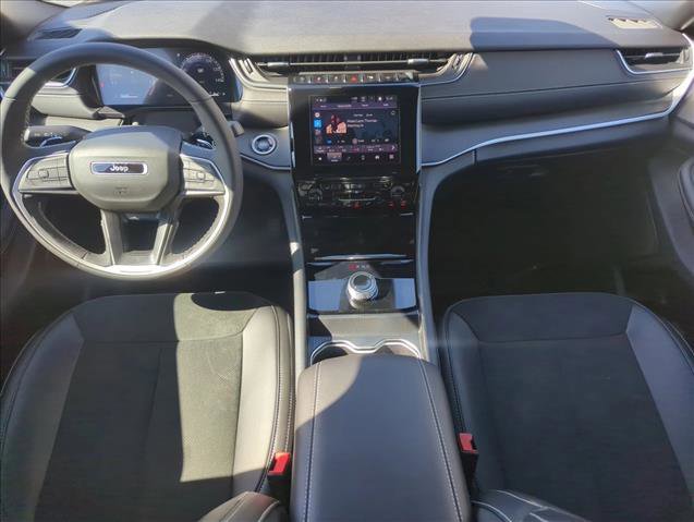 New 2025 Jeep Grand Cherokee Altitude image 15