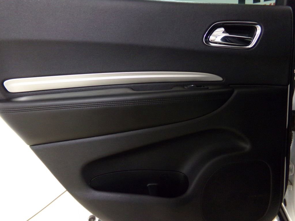 Used 2018 Dodge Durango SXT w/ 3rd Row Seating Group image 13