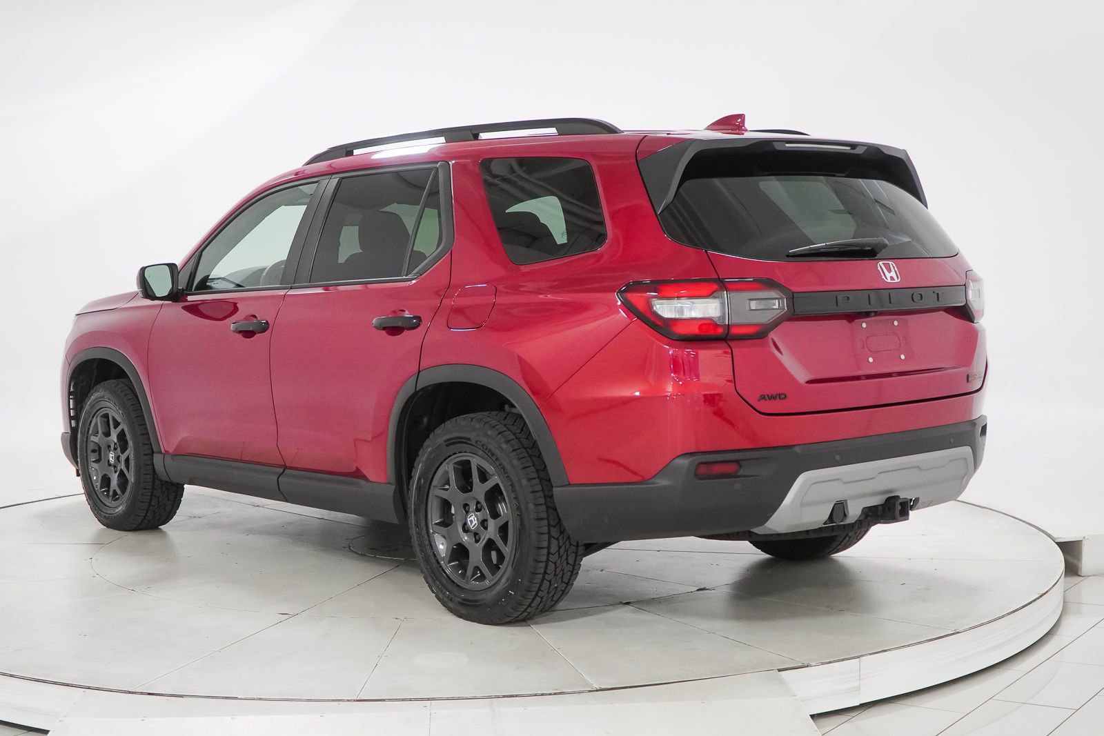 Certified 2025 Honda Pilot TrailSport image 7