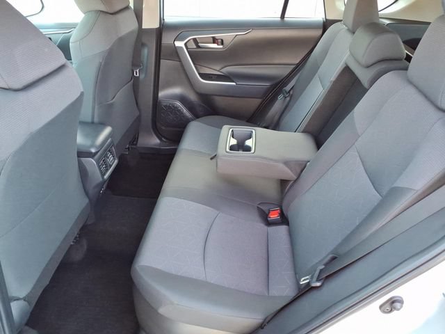Used 2025 Toyota RAV4 XLE AWD/4WD image 18
