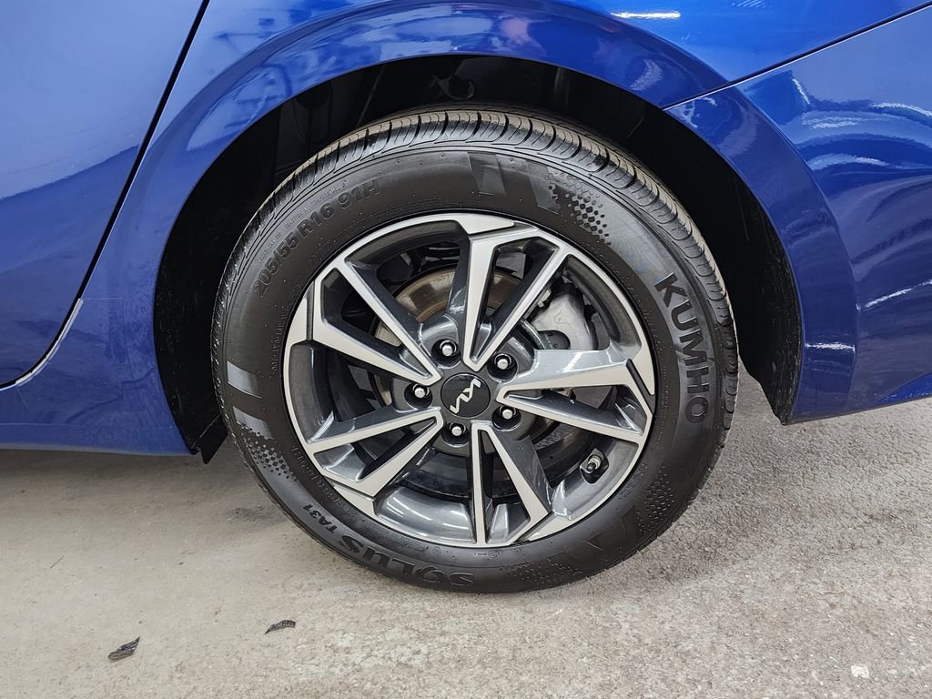 Used 2023 Kia Forte LXS image 35