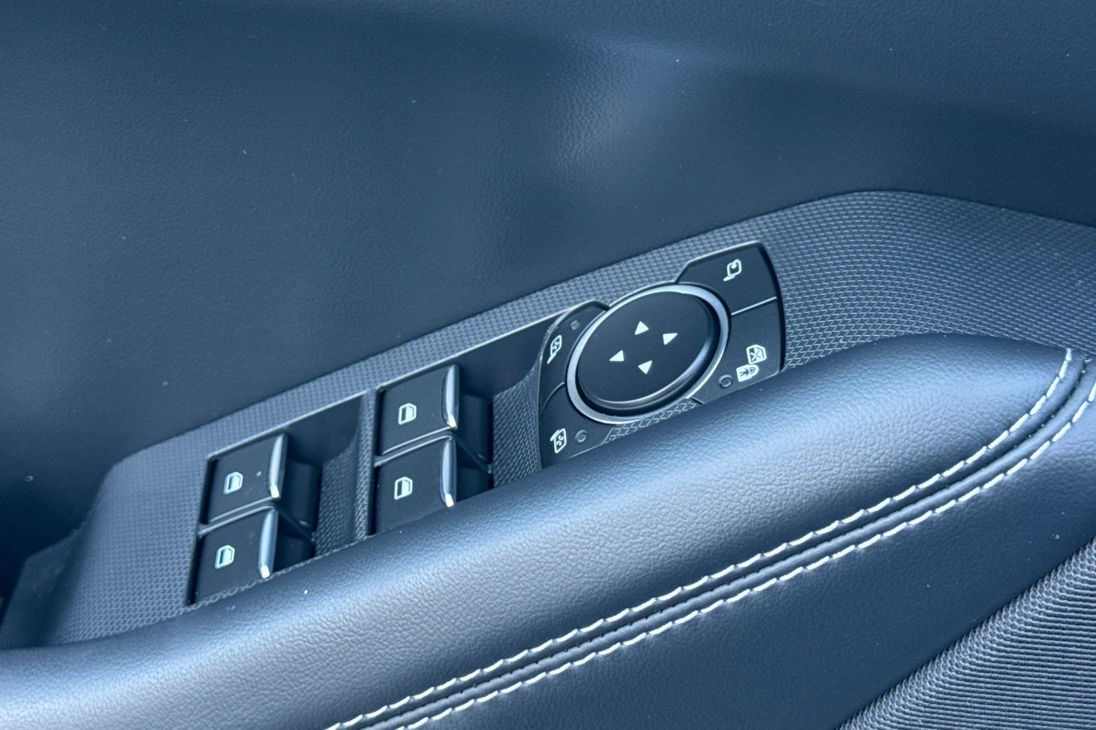 Used 2024 Ford Mustang Mach-E Select w/ Comfort Package Lite image 12