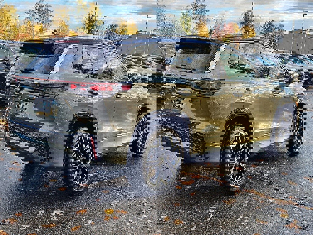 New 2026 Volkswagen Tiguan SEL R-Line image 3