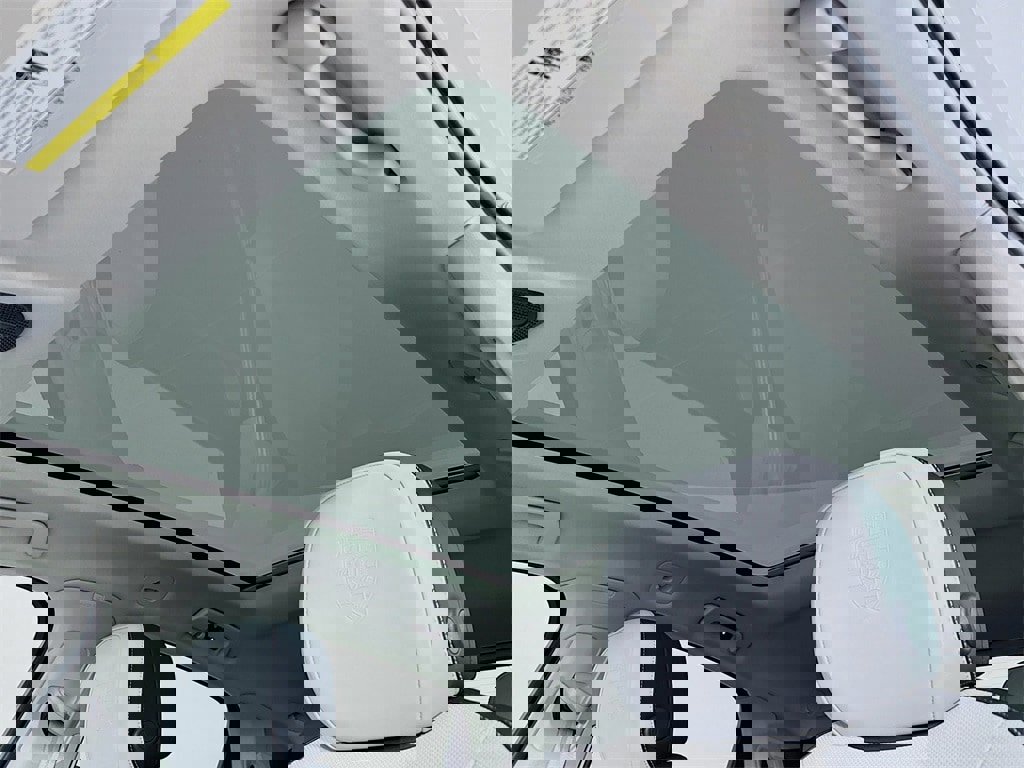 New 2026 Porsche Cayenne image 23