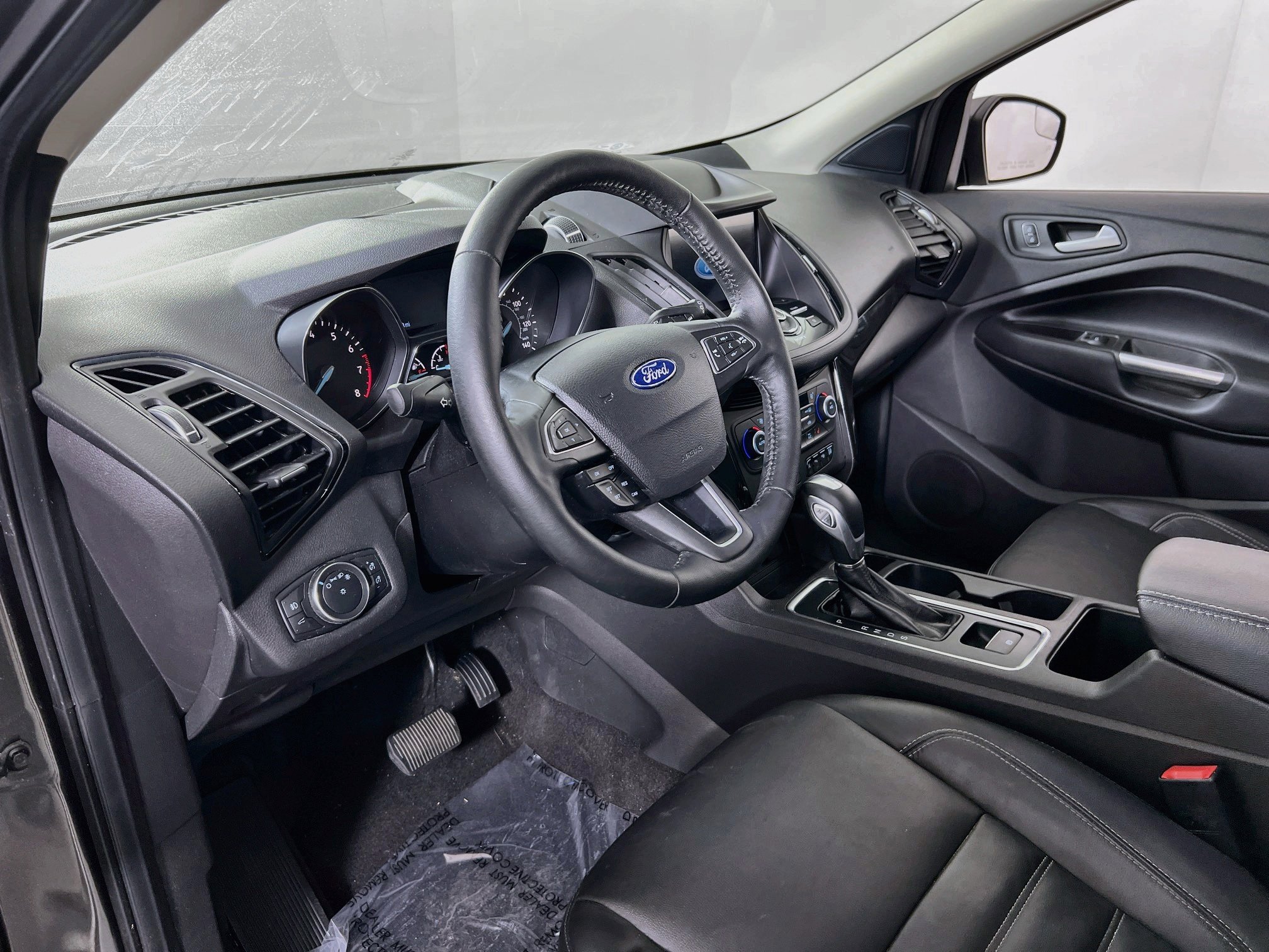 Used 2019 Ford Escape Titanium AWD/4WD image 9