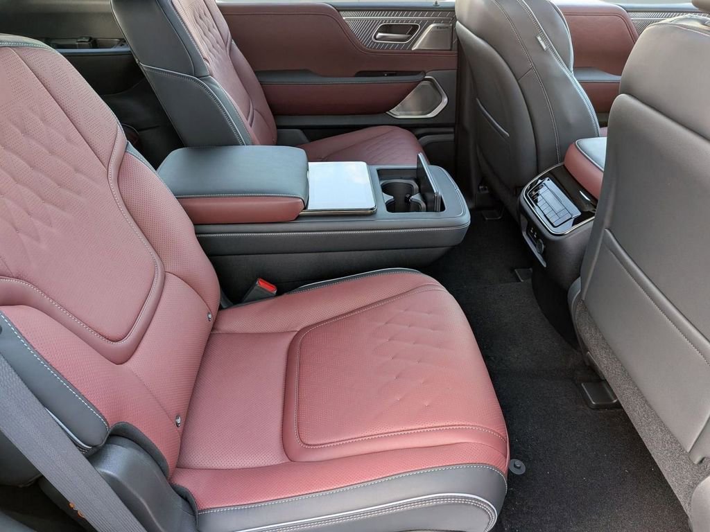 New 2026 INFINITI QX80 Autograph w/ Premium Cargo Package image 31