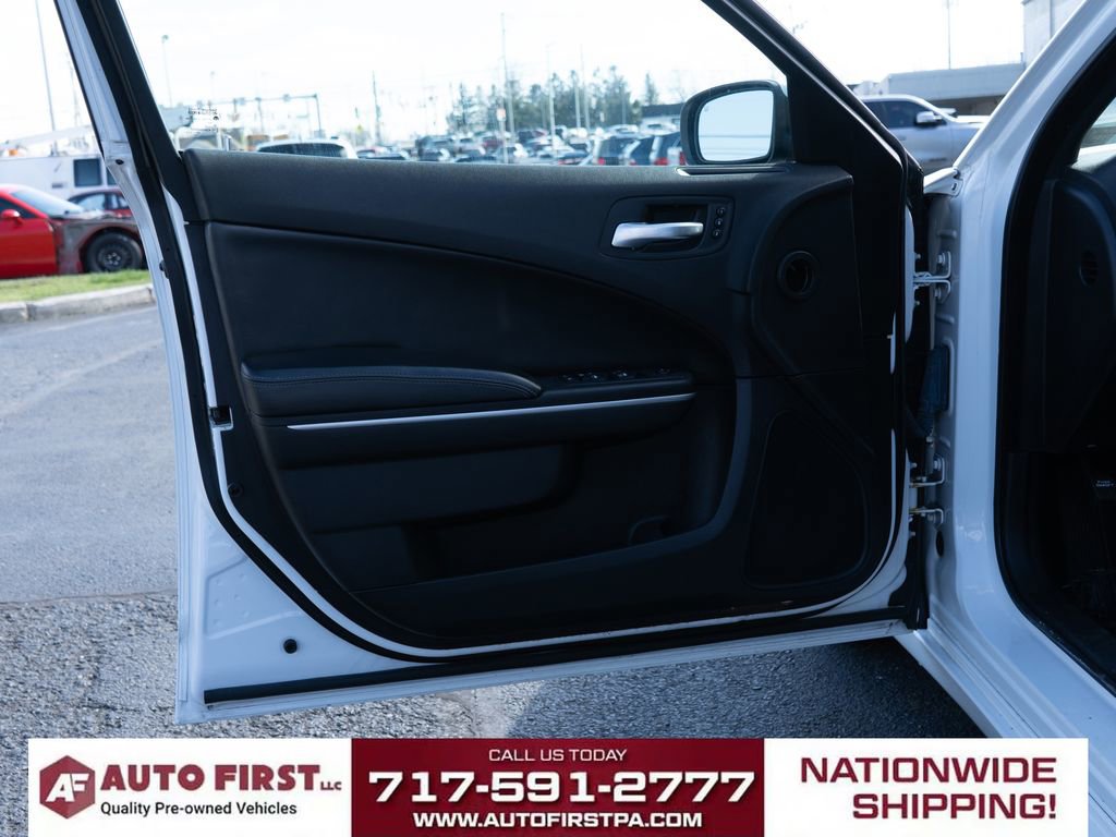 Used 2020 Dodge Charger SXT w/ Leather Interior Group image 9