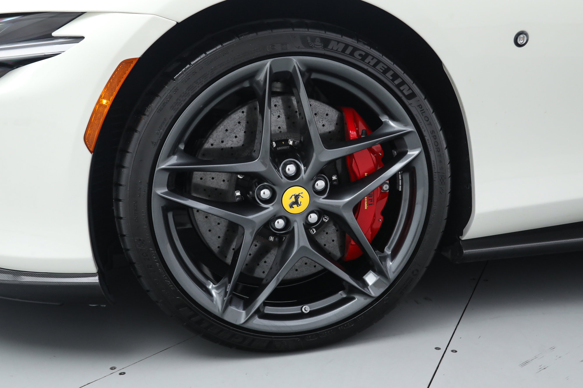 Certified 2025 Ferrari Roma Spider RWD image 16