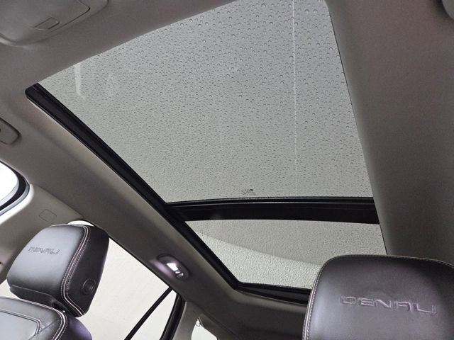 Used 2018 GMC Terrain Denali w/ Advanced Safety Package image 33