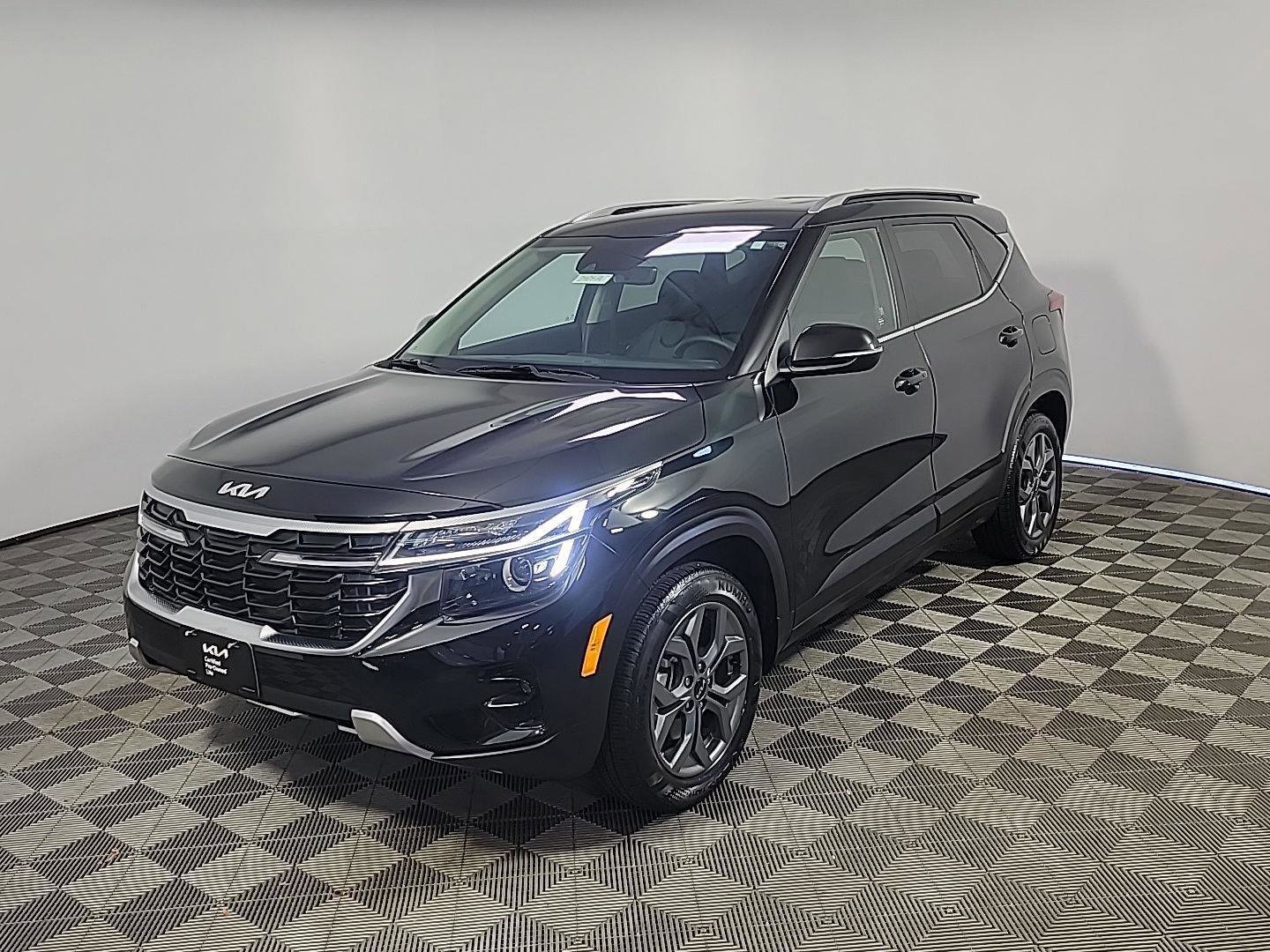 Used 2024 Kia Seltos S image 11