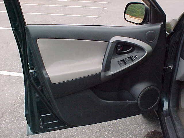 Used 2009 Toyota RAV4 4WD w/ Base L4 Extra Value Pkg image 22