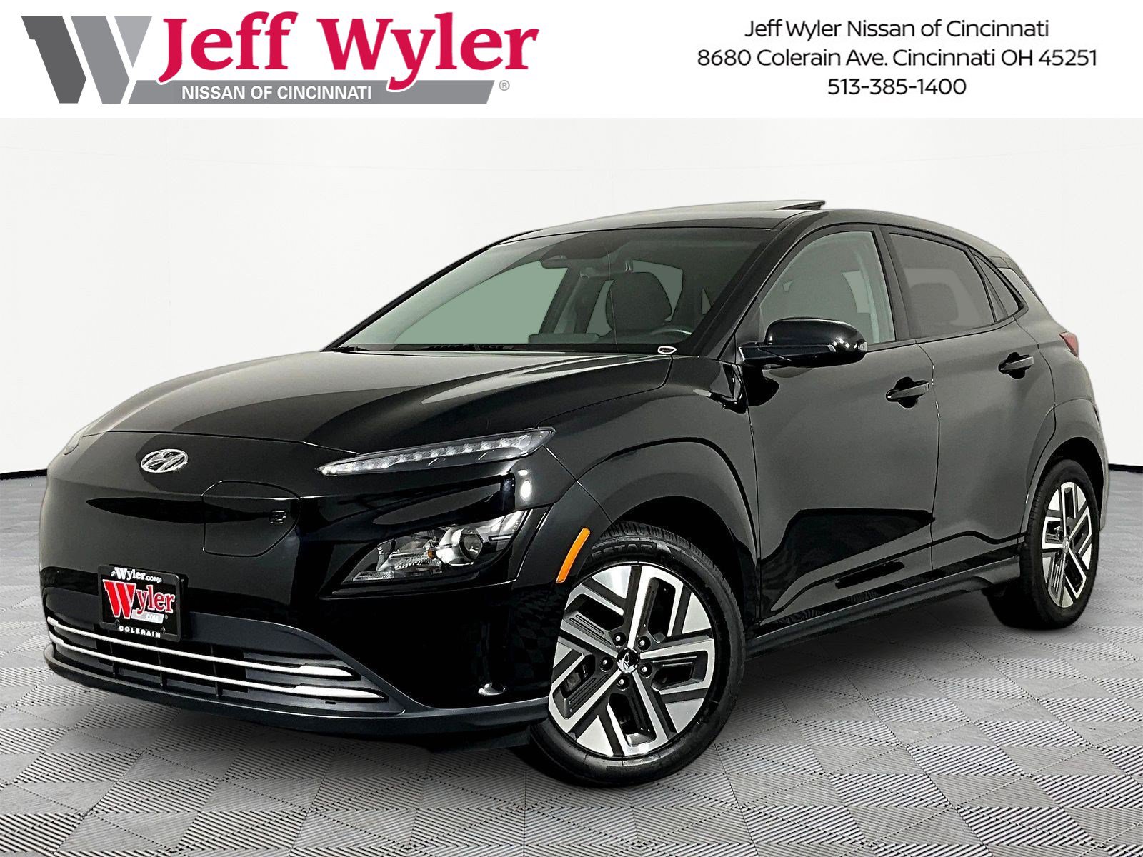 Used 2023 Hyundai Kona SEL FWD image 1