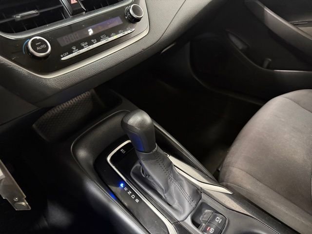 Used 2020 Toyota Corolla LE FWD image 19