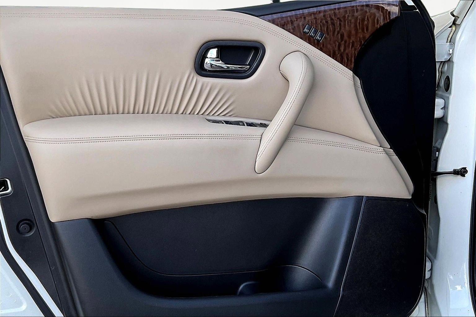 Used 2020 Nissan Armada Platinum w/ Captain's Chairs Package AWD/4WD image 20