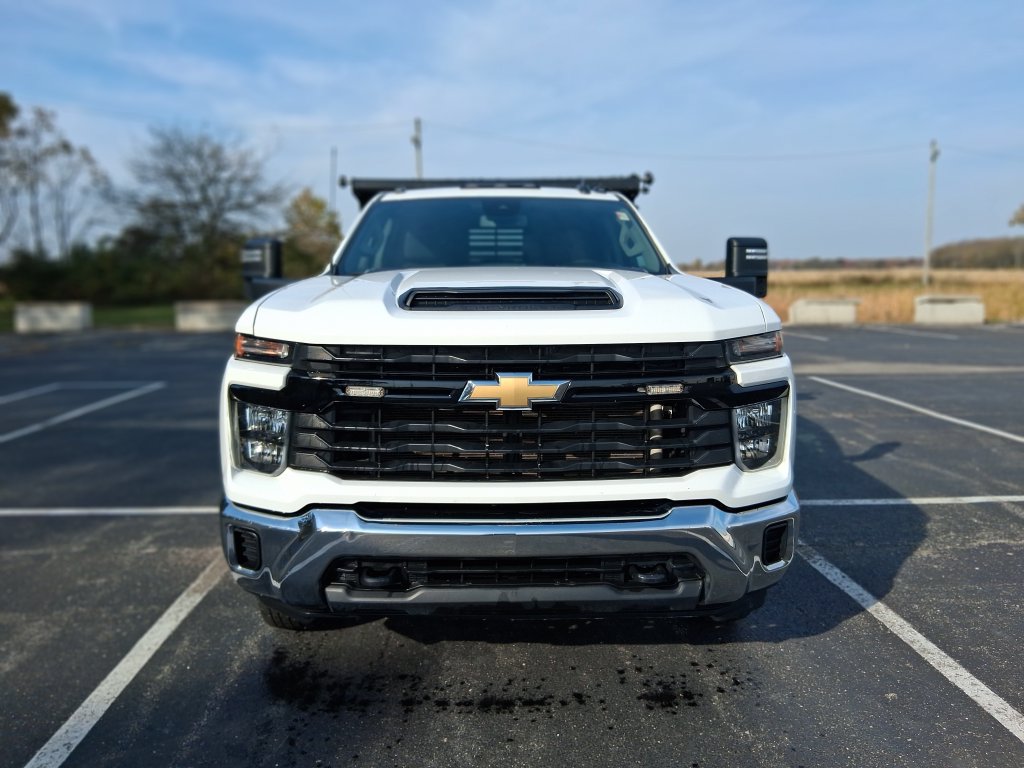 Used 2024 Chevrolet Silverado 3500 W/T w/ WT Convenience Package AWD/4WD image 2