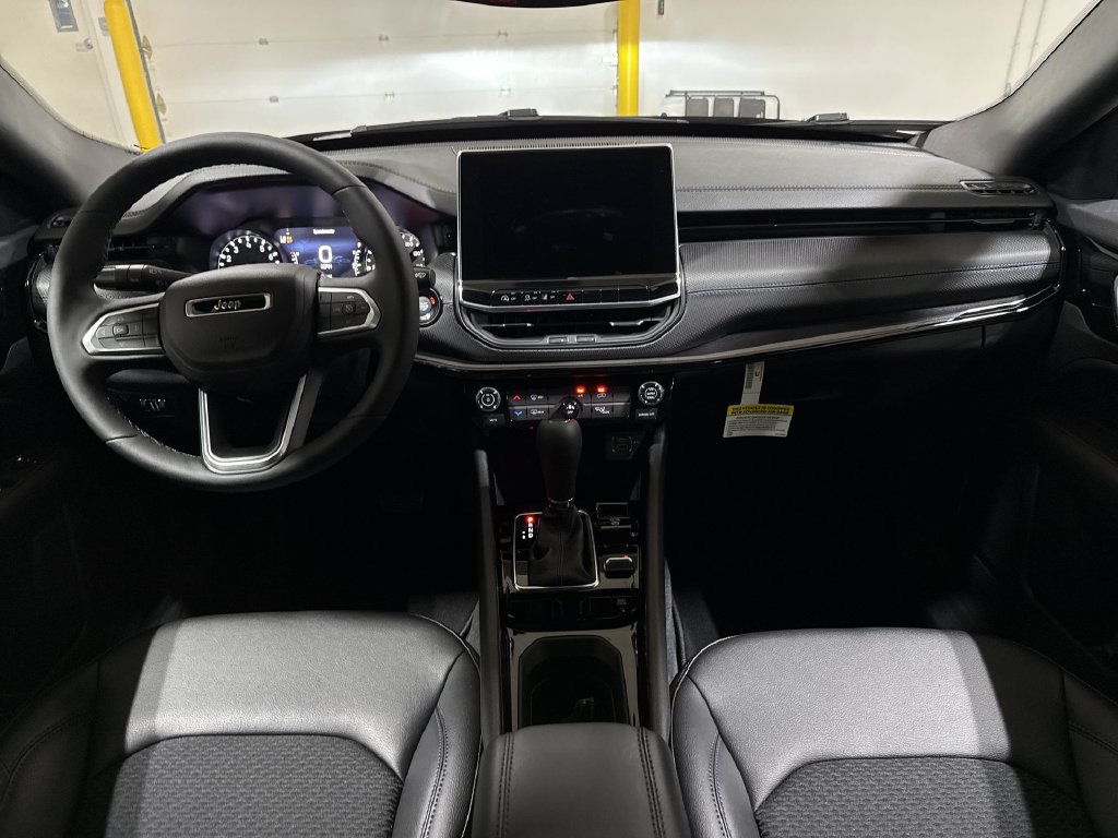 New 2026 Jeep Compass Latitude AWD/4WD image 10