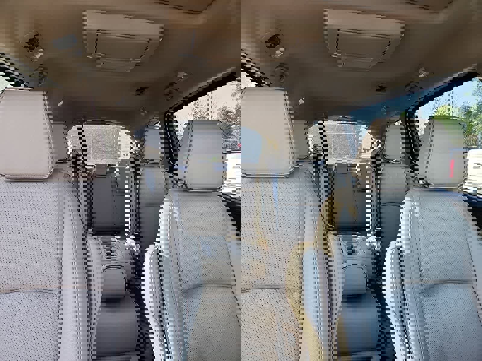 Used 2023 Honda Odyssey Elite image 19