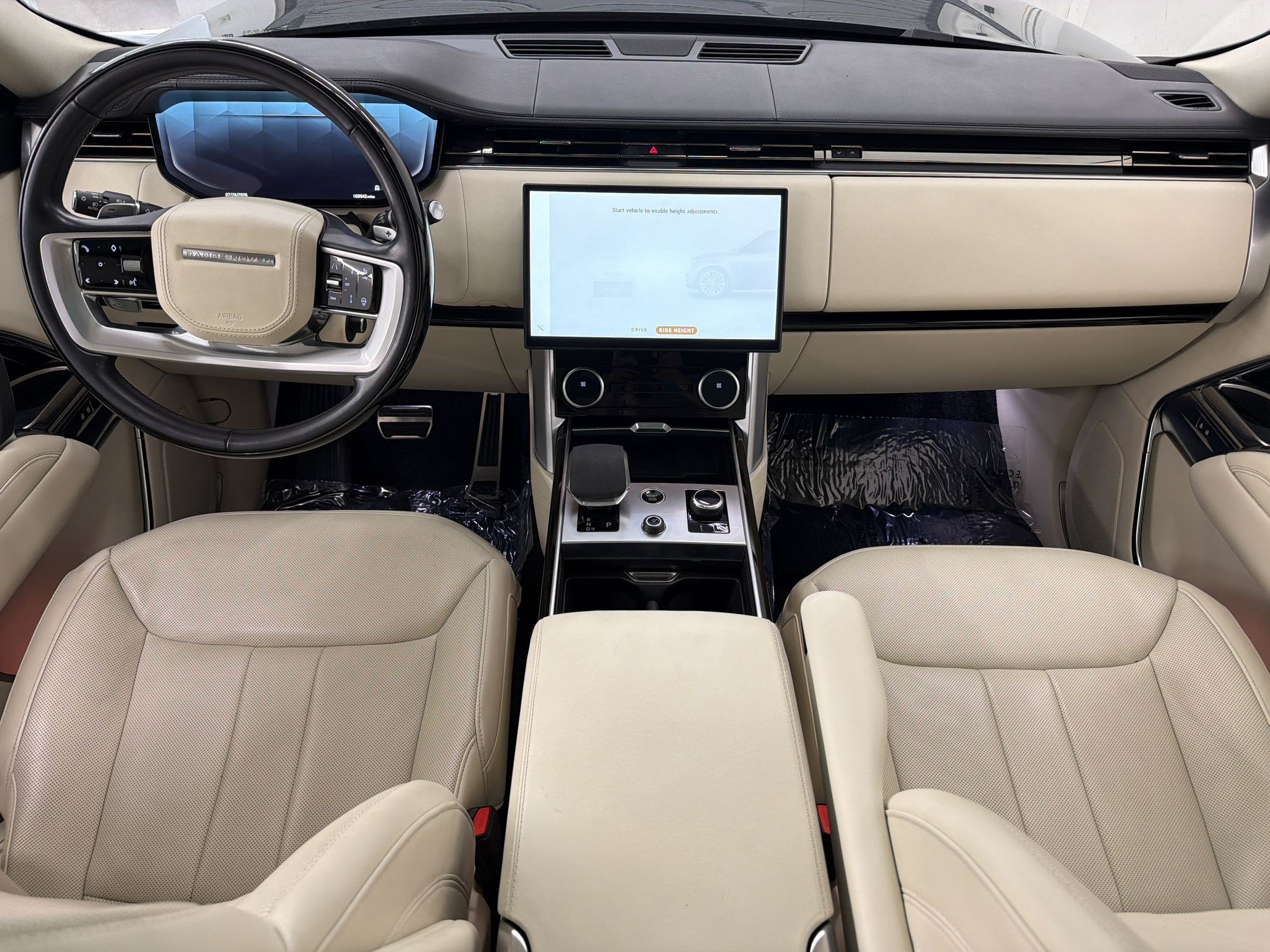 Used 2023 Land Rover Range Rover SE AWD/4WD image 16