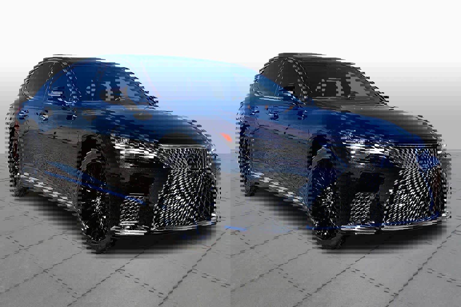 Used 2022 Lexus LS 500 w/ Accessory Package (Z1) image 3