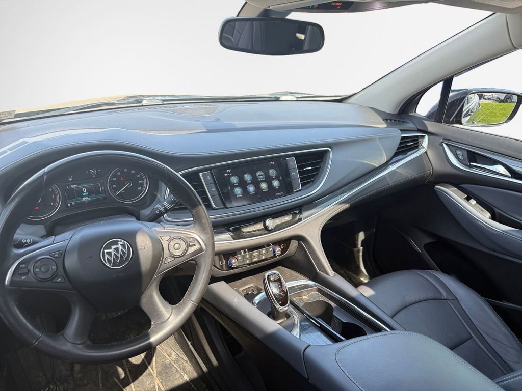 Used 2019 Buick Enclave Essence w/ LPO, Luxury Package image 26
