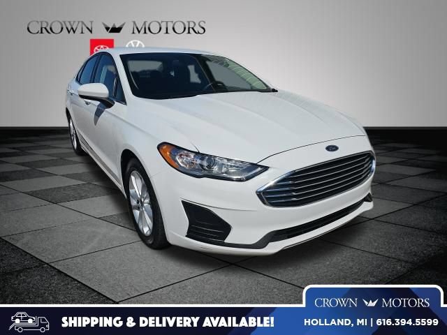 Used 2020 Ford Fusion SE FWD image 1