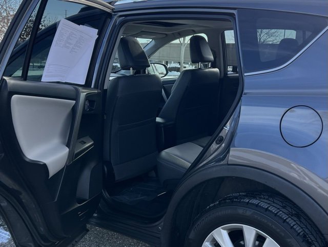 Used 2015 Toyota RAV4 Limited image 31