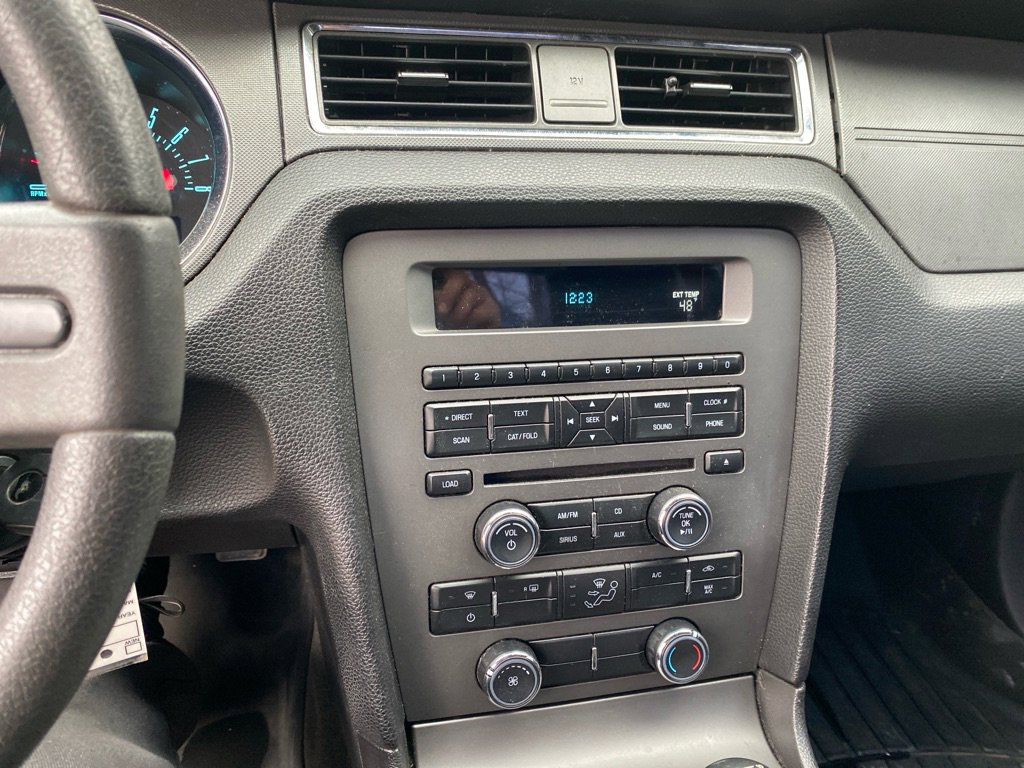 Used 2012 Ford Mustang GT image 13