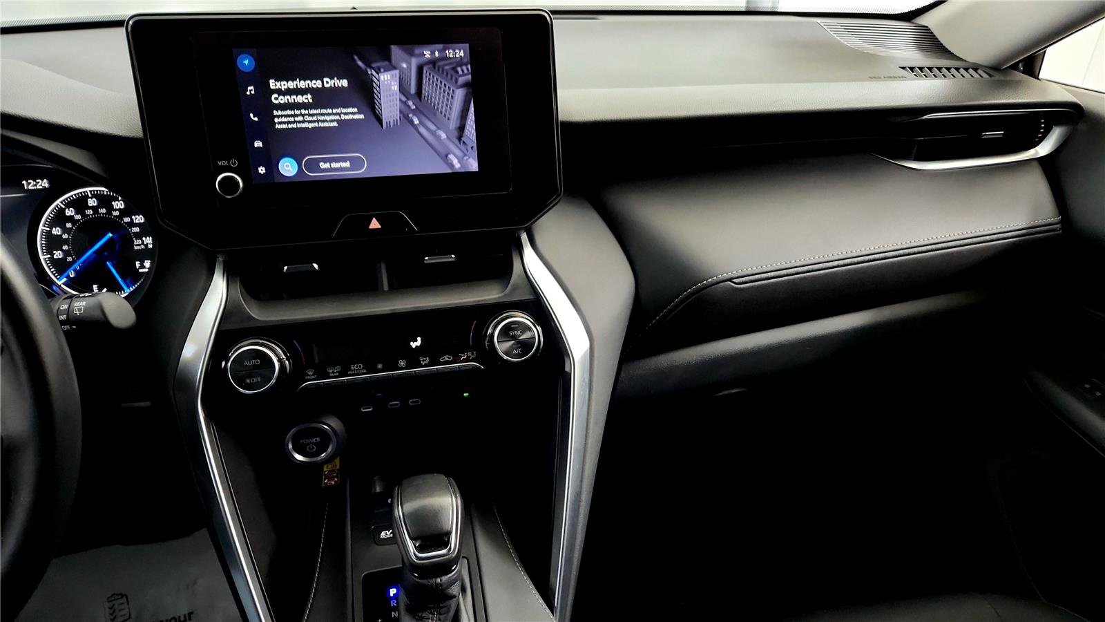 Certified 2024 Toyota Venza LE image 28