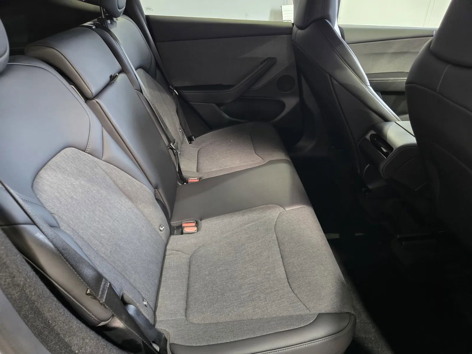 Used 2026 Tesla Model Y Long Range RWD image 9