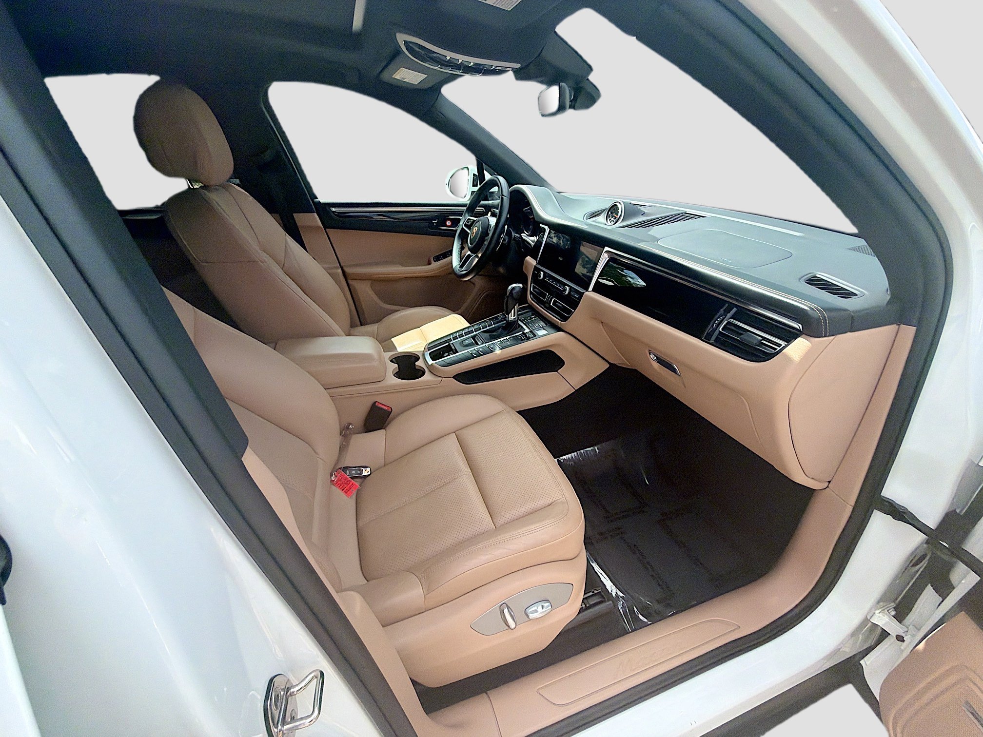 Used 2021 Porsche Macan AWD/4WD image 29