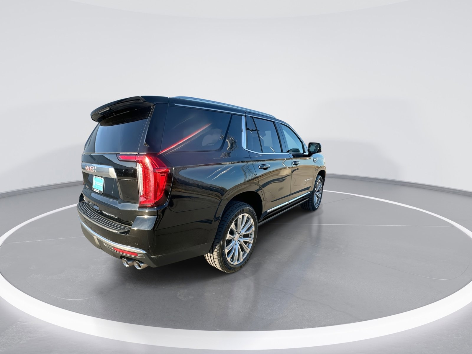 Used 2023 GMC Yukon Denali AWD/4WD image 8