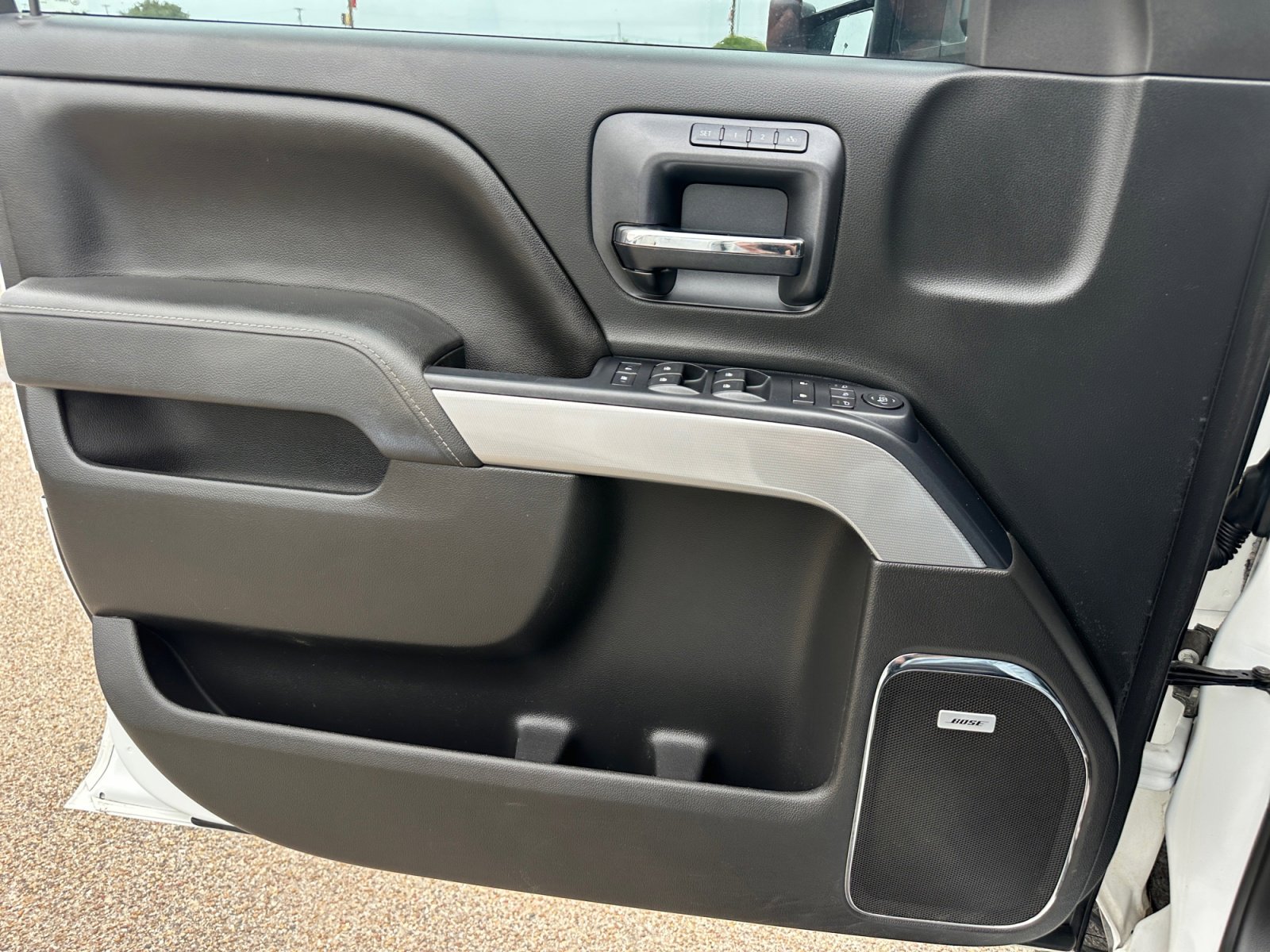 Used 2015 Chevrolet Silverado 2500 LTZ w/ LTZ Plus Package AWD/4WD image 30