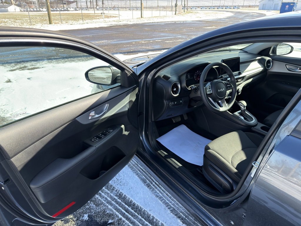 Used 2023 Kia Forte LXS w/ LXS Technology Package image 33