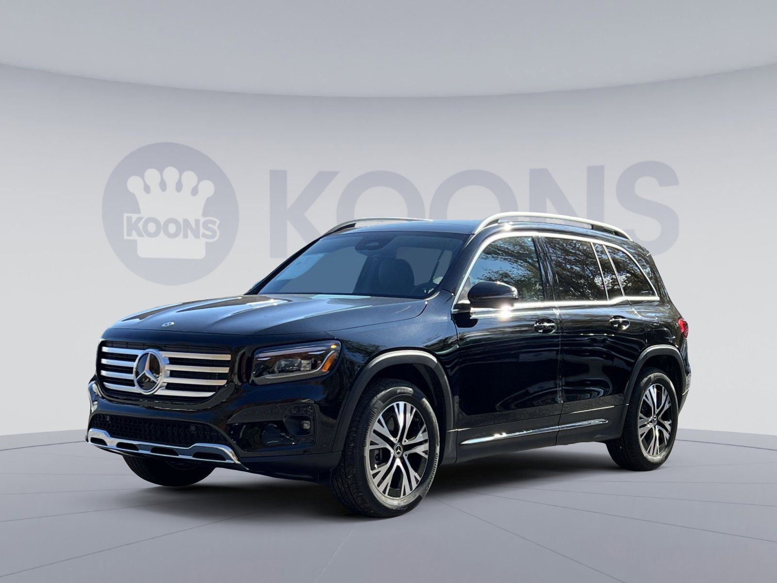 Certified 2026 Mercedes-Benz GLB 250 4MATIC image 1