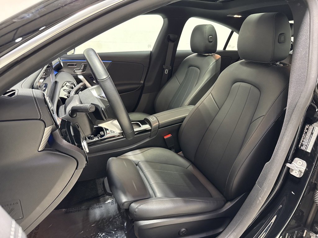 Used 2025 Mercedes-Benz CLA 250 4MATIC w/ Exclusive Package image 12