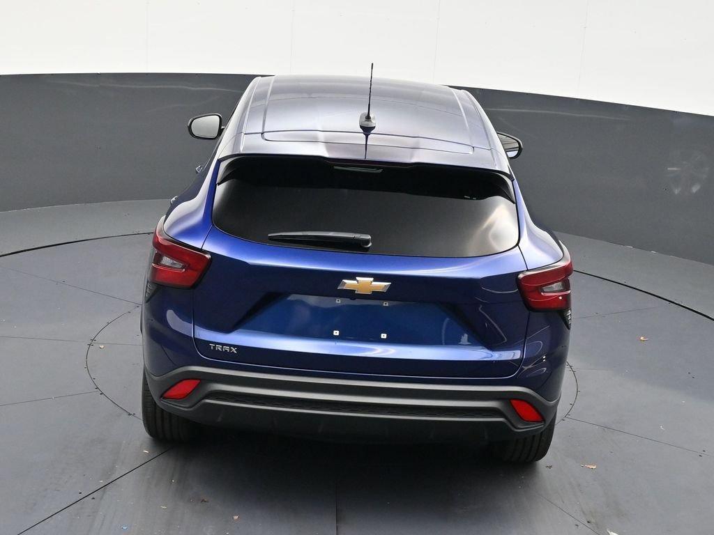 Used 2024 Chevrolet Trax LS FWD image 16