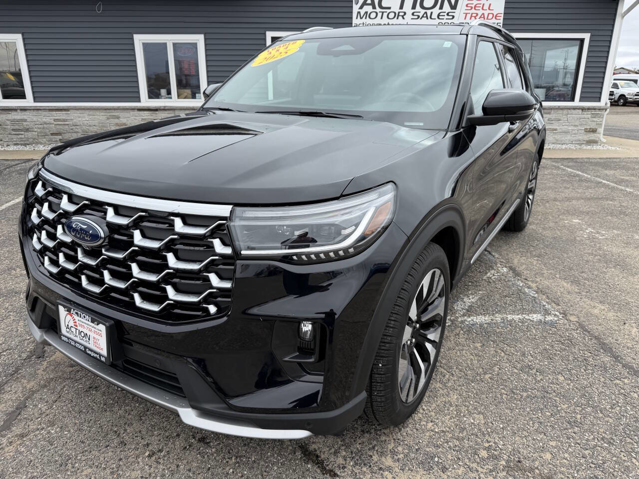 Used 2025 Ford Explorer Platinum w/ LUX Leather Package image 9