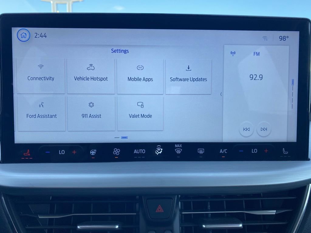 Used 2024 Ford Escape Platinum image 38