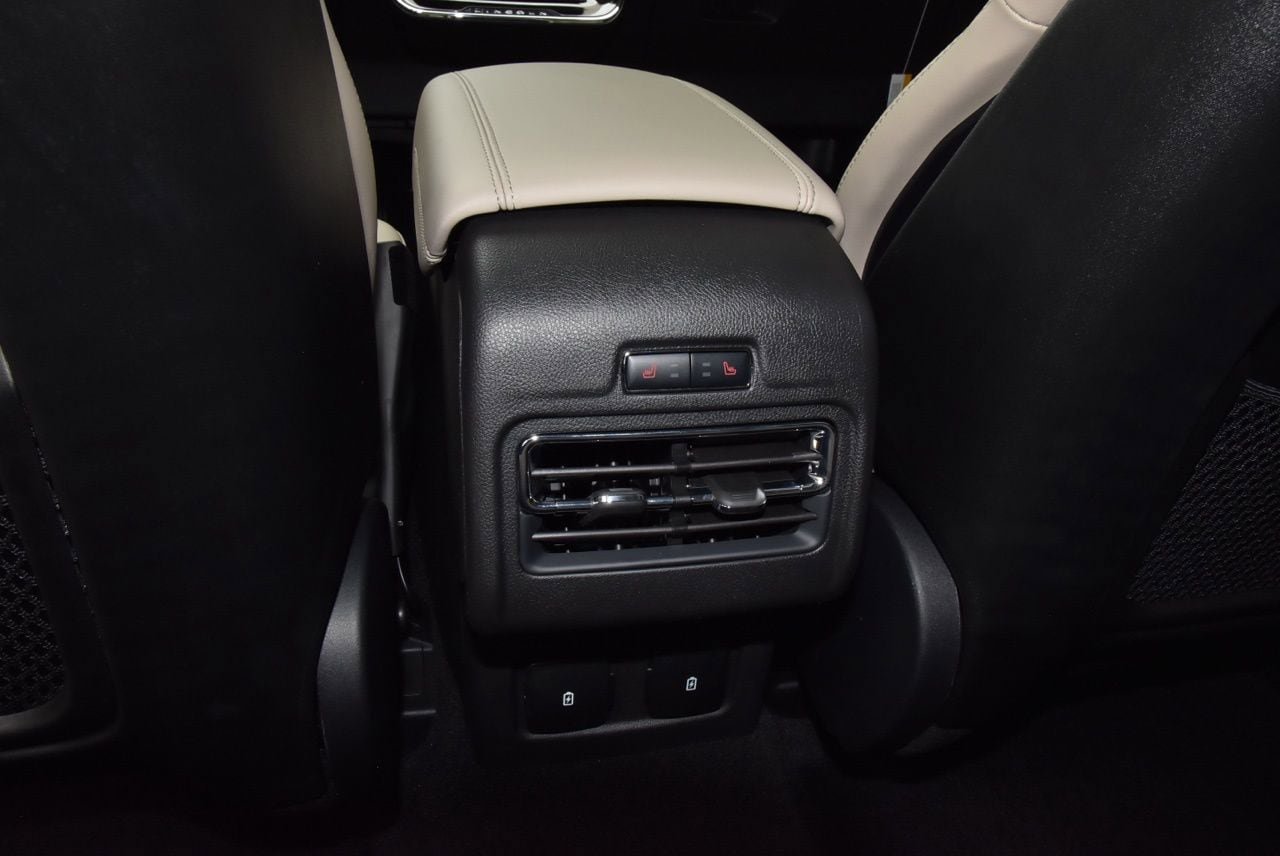 New 2026 Lincoln Corsair Reserve FWD image 18