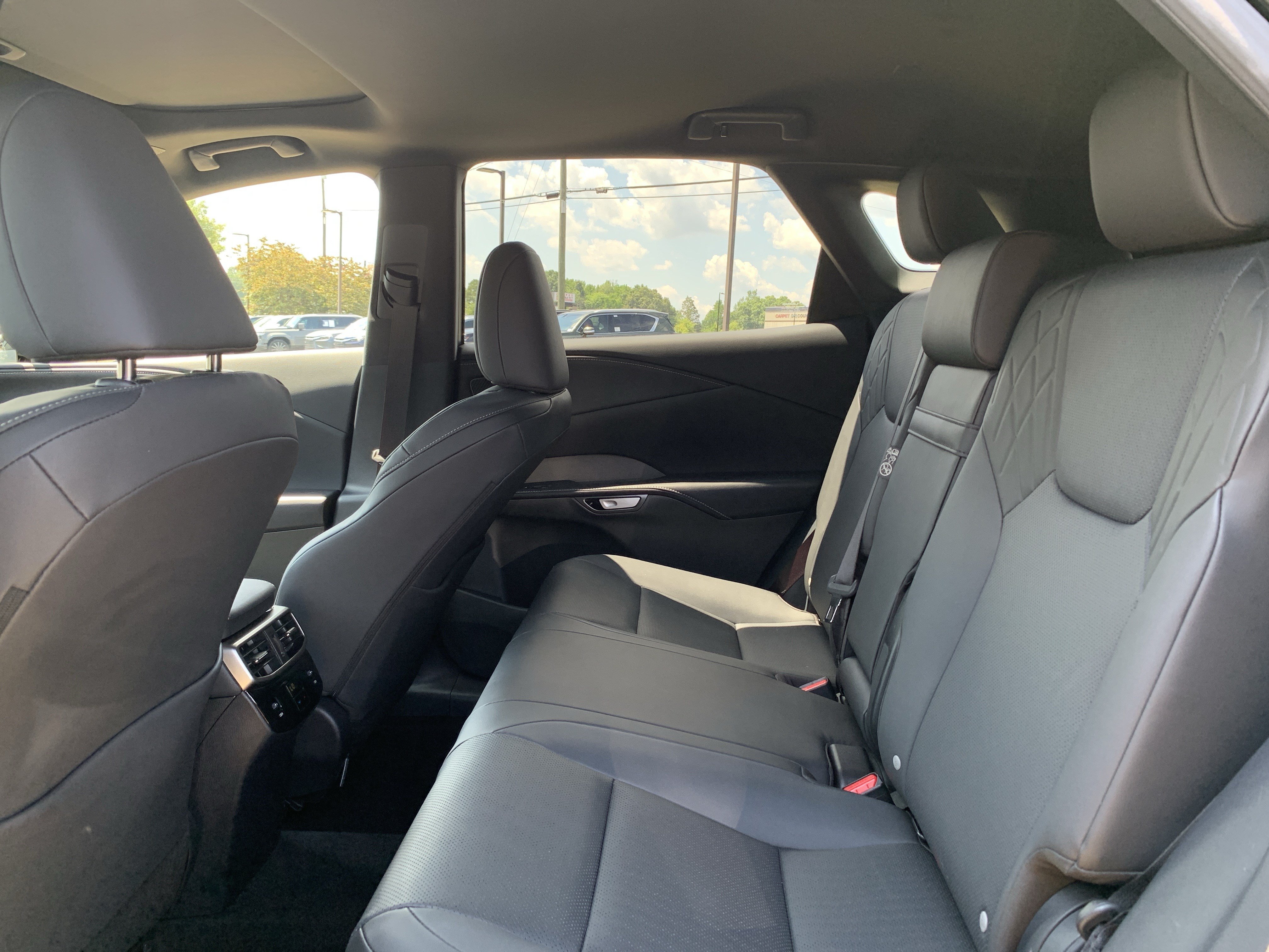 Certified 2025 Lexus RX 350 Premium w/ Accessory Package (Z1) FWD image 32