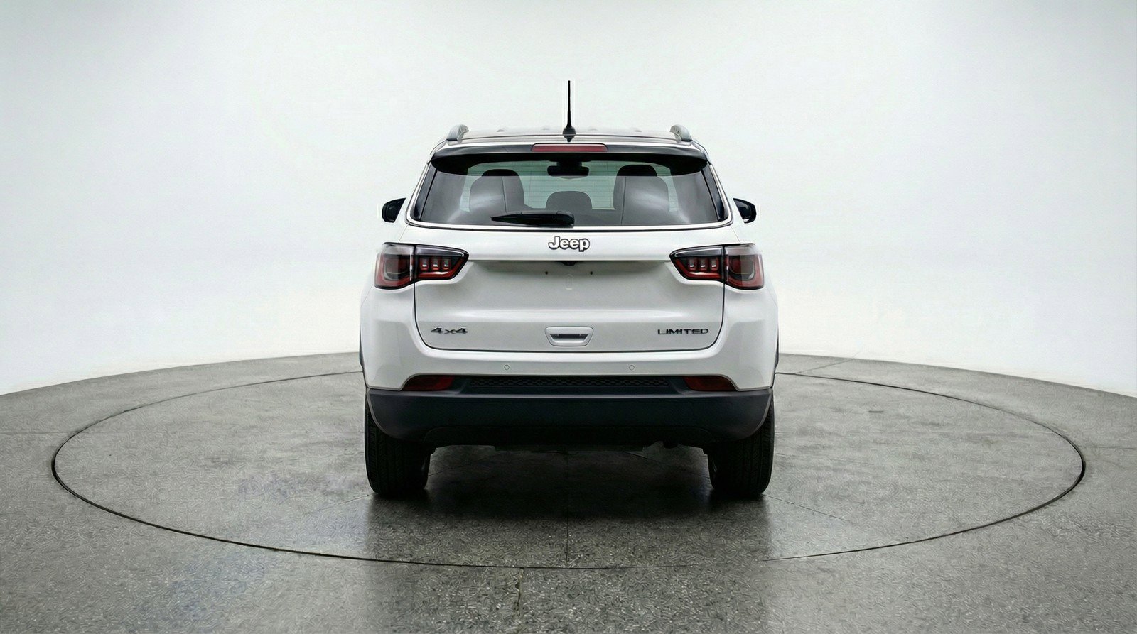Used 2025 Jeep Compass Latitude image 7