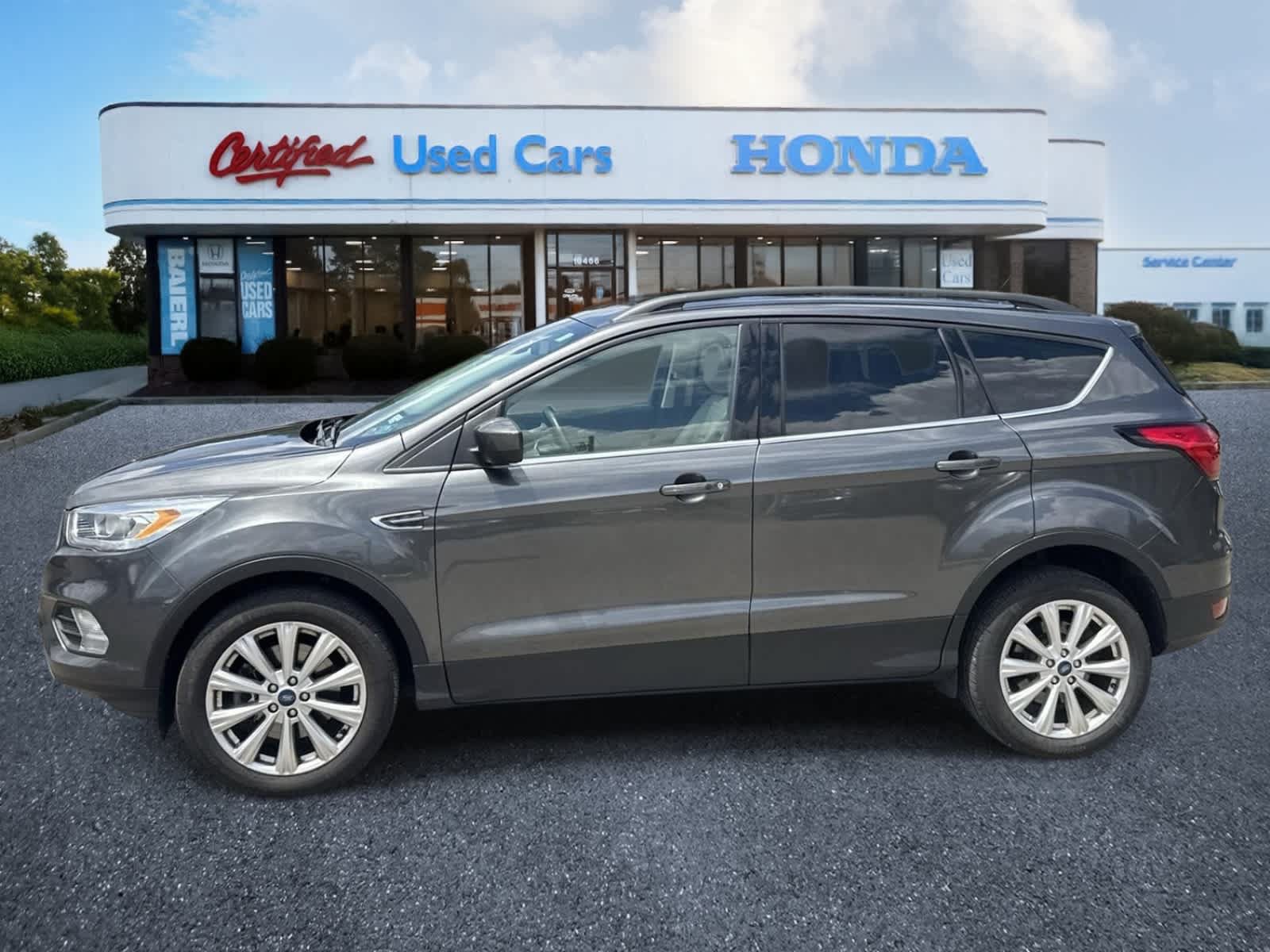 Used 2019 Ford Escape SEL AWD/4WD image 2