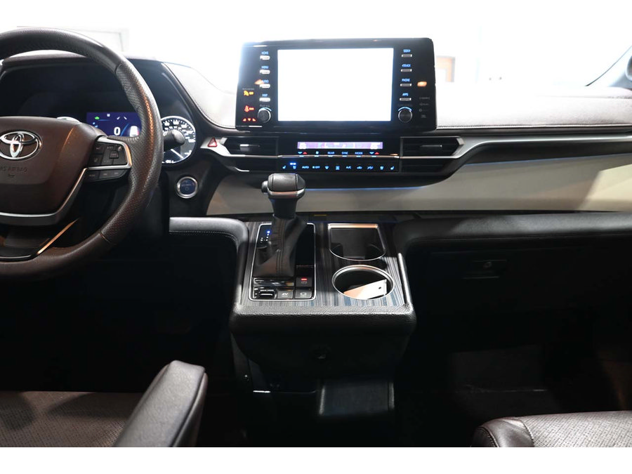 Used 2022 Toyota Sienna Platinum AWD/4WD image 23