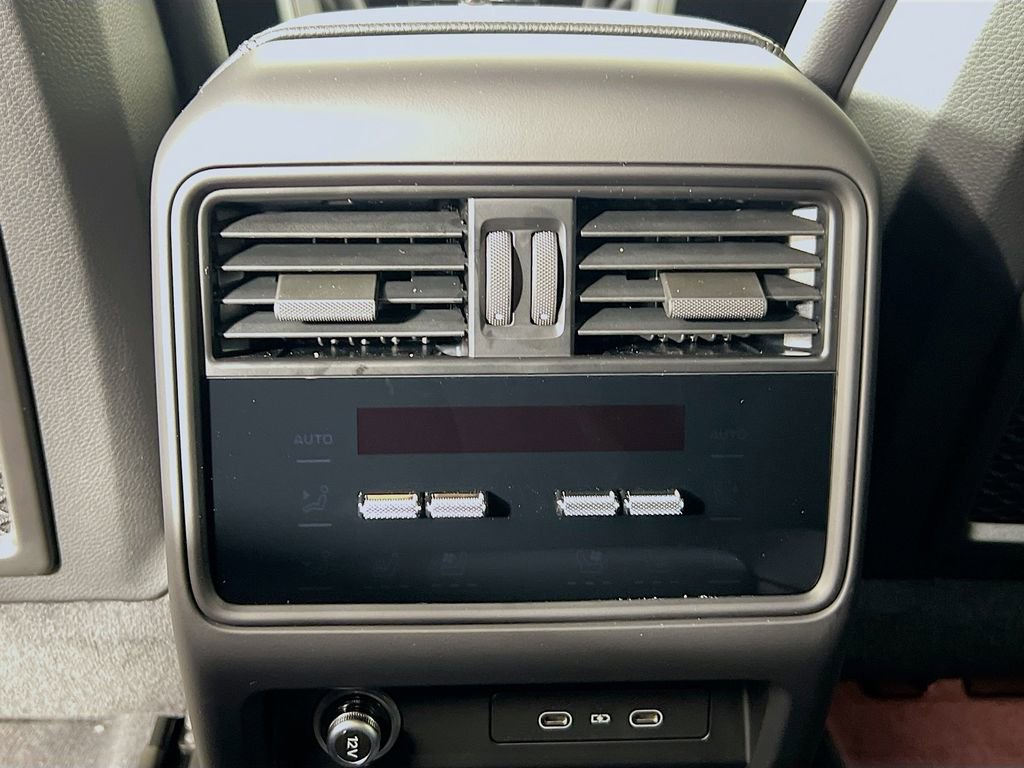 New 2026 Porsche Cayenne image 27