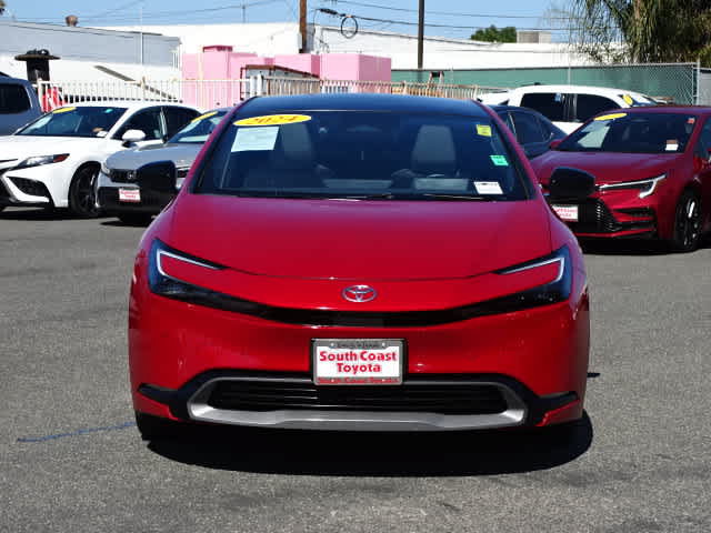 Used 2024 Toyota Prius FWD image 3