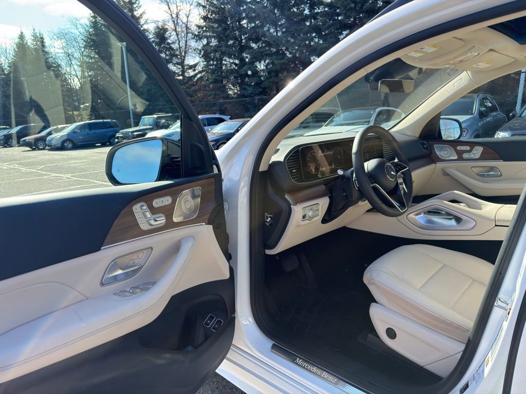 Used 2026 Mercedes-Benz GLE 450e 4MATIC image 10